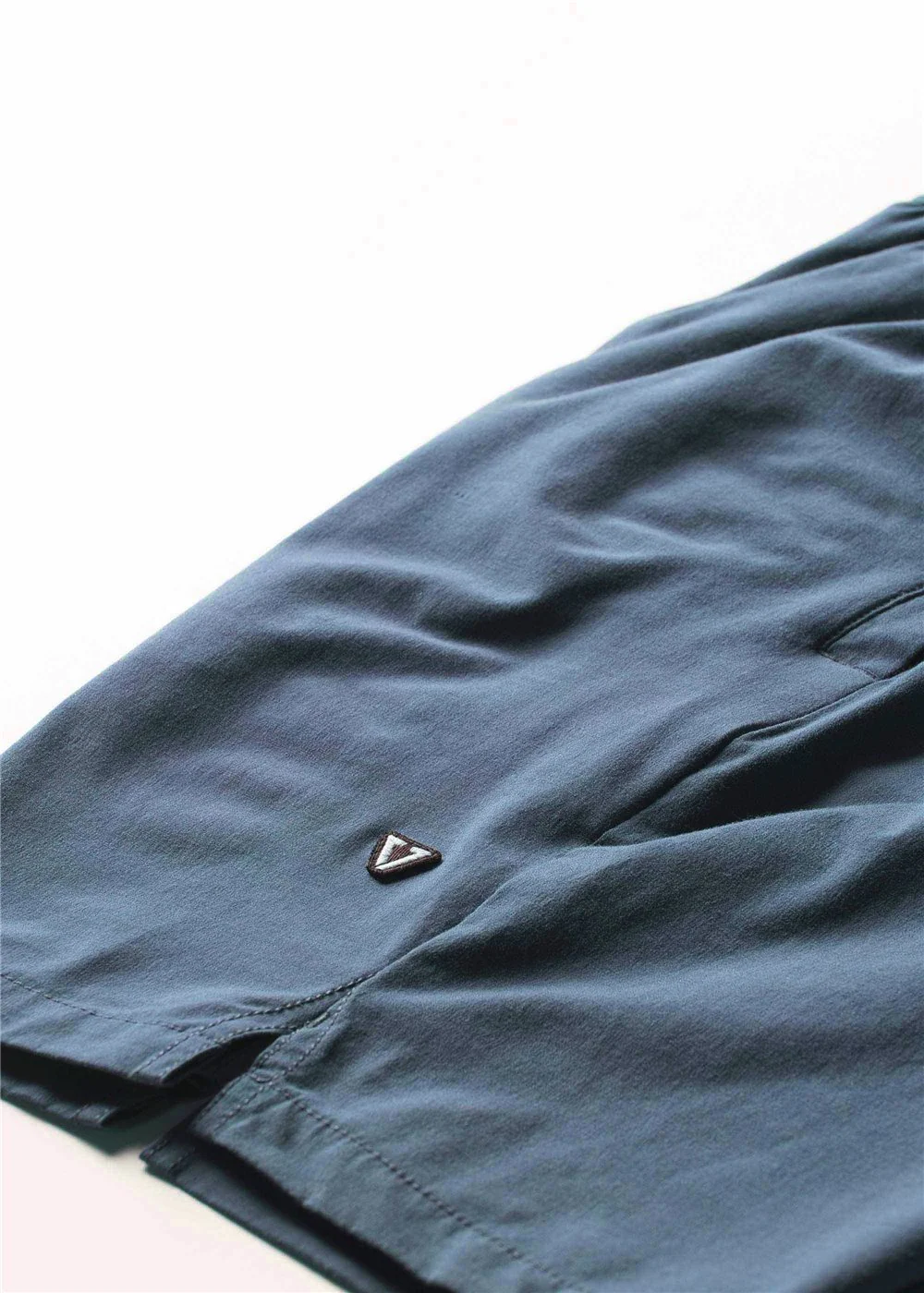 Alto 18" Performance Elastic Walkshort - Image 4